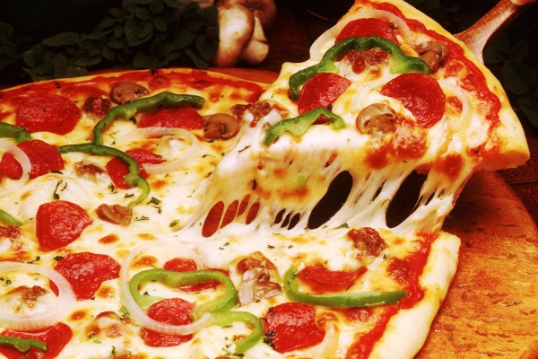 Pizza Média