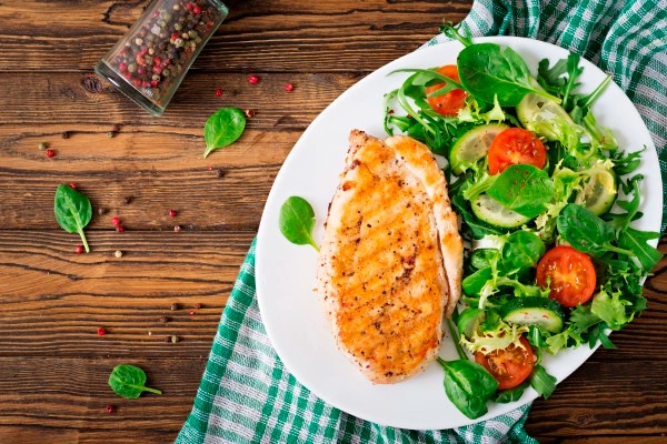 Salada com Grelhados 